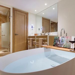 Apartament typu Junior Suite – przeznaczony tylko dla osób dorosłych
